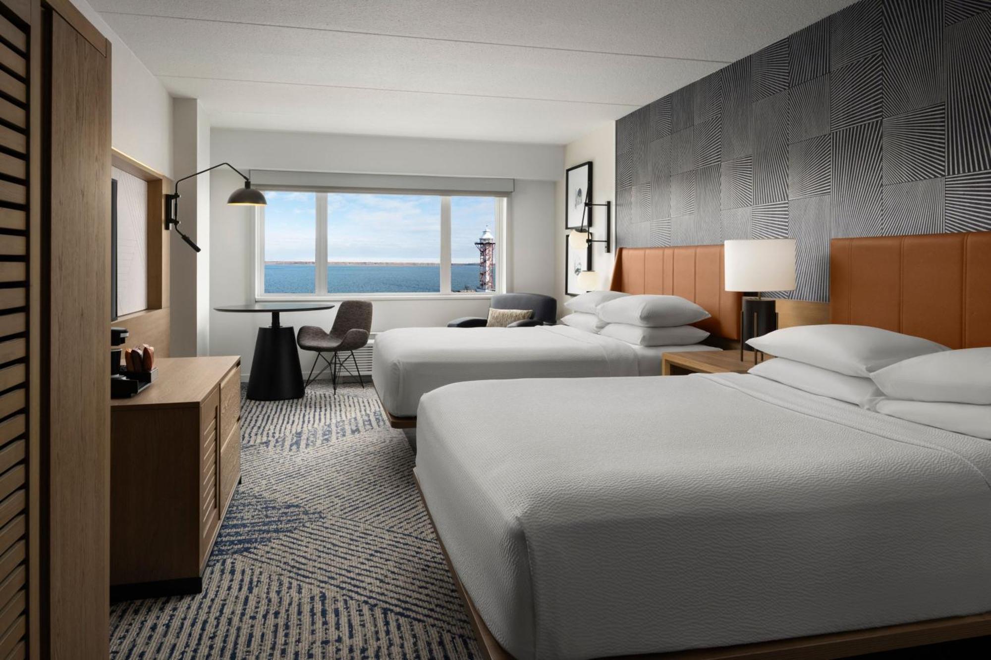 Hotel Sheraton Bayfront Erie