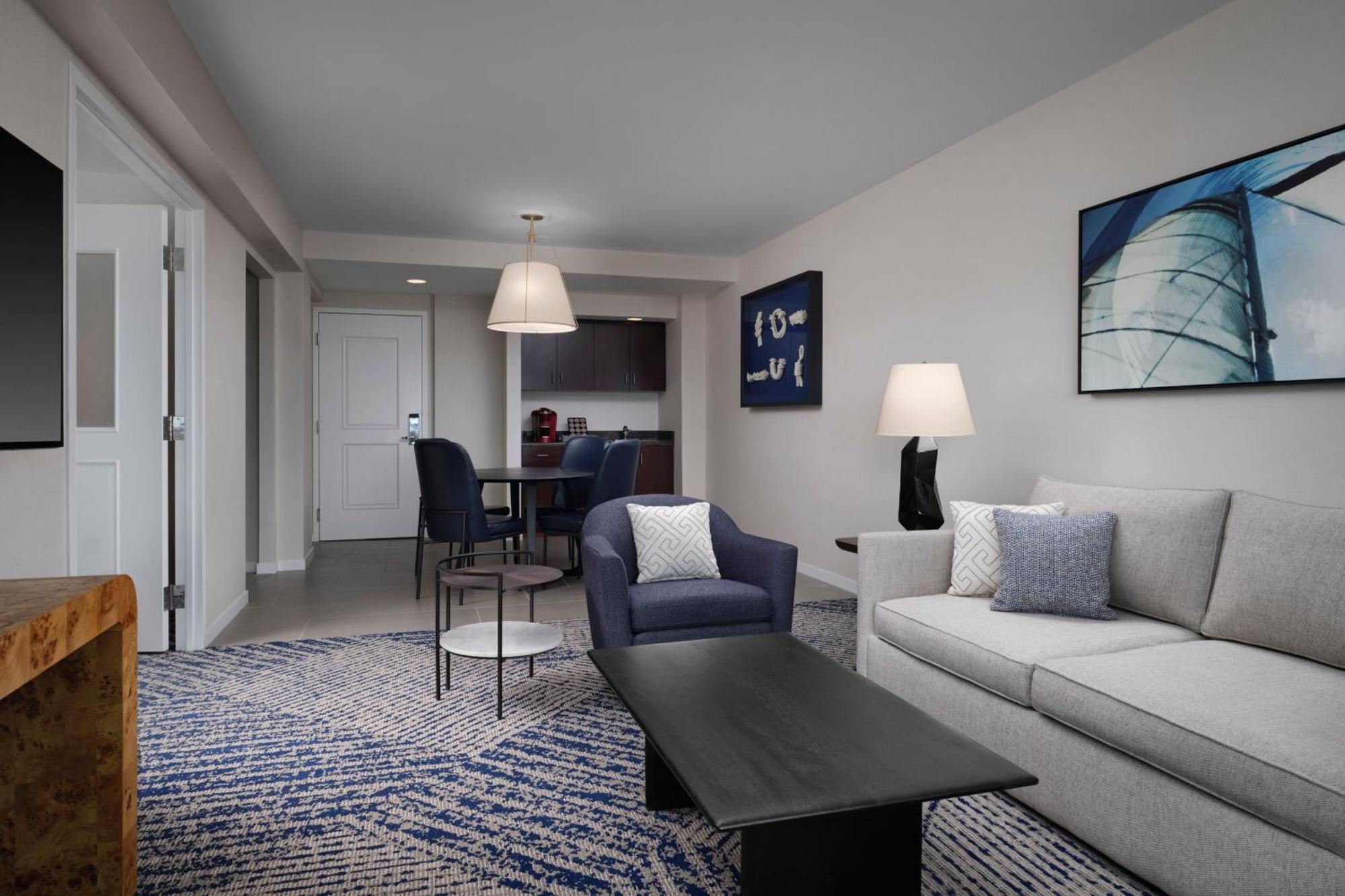 Sheraton Bayfront Hotel