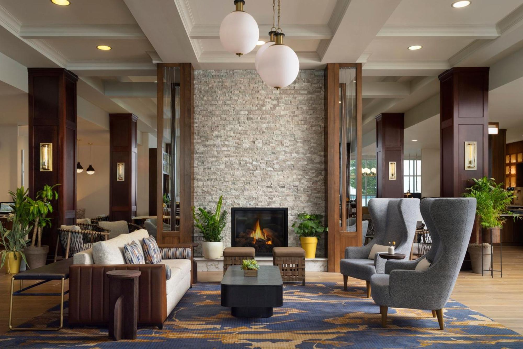 Hotel Sheraton Bayfront Erie